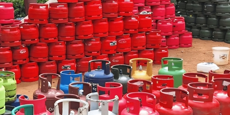Photo showing Cooking gas Cylinder in a petrol station.Photo/ File