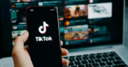 A photo of TikTok logo on a phone PHOTO/EV