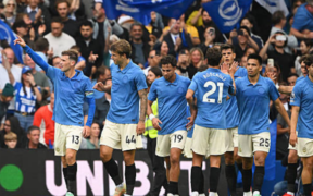 Brighton&Hove Albion's Unusual Blue Kit Takes Centre Stage in Arsenal Win