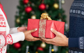 Gift sharing for illustration purposes. PHOTO/IS