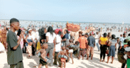 Kenyans Throng The Pirates Beach in Mombasa For Christmas Celebrations. PHOTO/Reuben Mwambingu