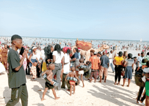 Kenyans Throng The Pirates Beach in Mombasa For Christmas Celebrations. PHOTO/Reuben Mwambingu