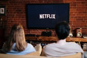 Family watching movies for illustration purposes. PHOTO/pexels
