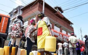 Nairobi Umoja 2 residents fetching water. PHOTO/Pixels