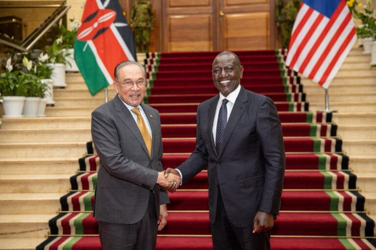 President William Ruto together with Malaysian Prime Minister Dato’ Seri Anwar Ibrahim at Statehouse. PHOTO/ Ruto X