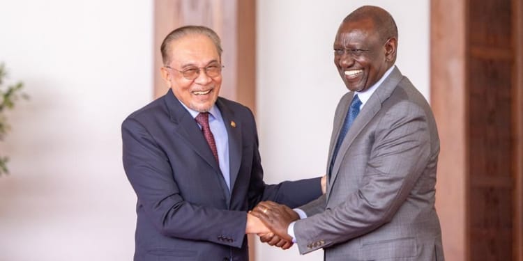 President William Ruto together with Malaysian Prime Minister Dato’ Seri Anwar Ibrahim at Statehouse. PHOTO/ Ruto X