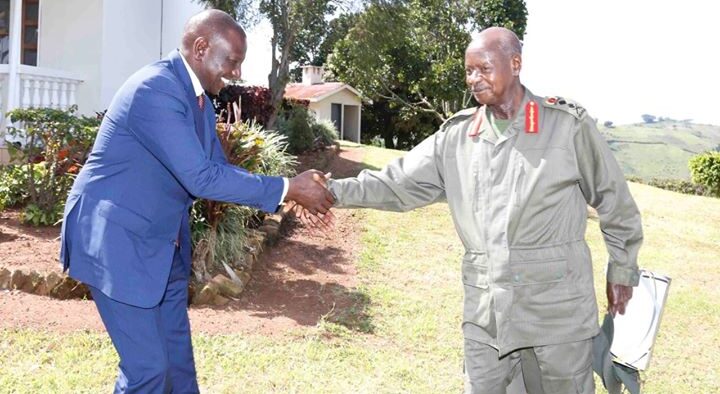 President William Ruto makes a courtesy call on President Yoweri Kaguta Museveni of Uganda at Mubende State Lodge in December 2019. PHOTO/PCS.