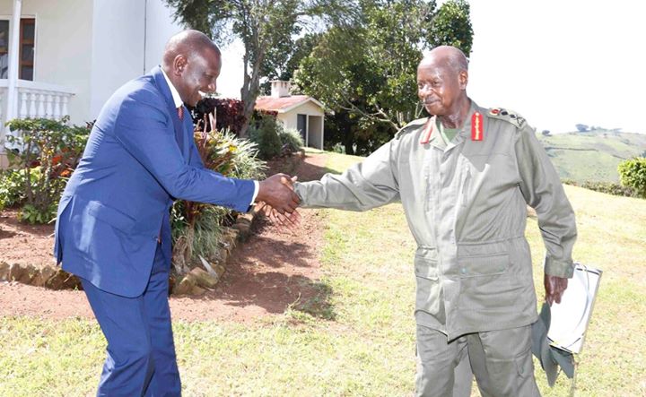 President William Ruto makes a courtesy call on President Yoweri Kaguta Museveni of Uganda at Mubende State Lodge in December 2019. PHOTO/PCS.