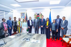 CS Duale in Company of Senior Ministry of Health Officials, including Principal Secretary for Public Health and Professional Standards Mary Muthoni, NPHI Director General Dr Maureen Kamene and Family Health Directorate Representative Dr Joel Gondi, Together with Dr. Ed Barnett, the UK Chargé d’Affaires, during A Bilateral Meeting Aimed at Tightening Collaboration Between the Two Governments in Disease Surveillance. PHOTO/ Duale X
