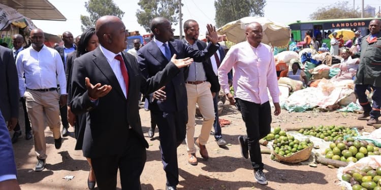 Nairobi Governor Johnson Sakaja toured Wakulima and Muthurwa markets on Wednesday, January 21, 2025. PHOTO/Sakaja WhatsApp Channel.