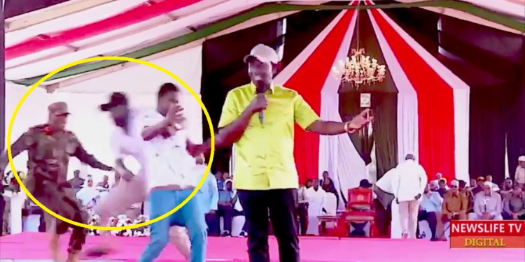 Ruto briefly paused his speech in Wajir County after an unidentified man breached security and ran toward the podium..Kanja