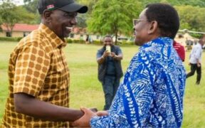 Siaya governor James Orengo giving president Ruto a warm welcome in Siaya