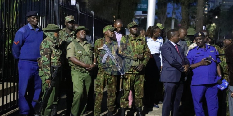 heavy contingent of police outside the Nairobi governor's office to arrest over a Senate summon/EZEKIEL AMING'A