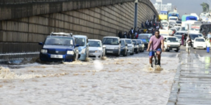 Matatus stuck in Highway after intense downpours PHOTO/File