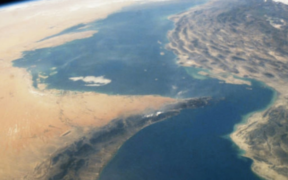 Image shows Strait of Hormuz between Persian Gulf and Gulf of Oman PHOTO/Getty Images