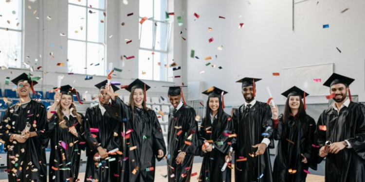 An image of students graduating PHOTO/File