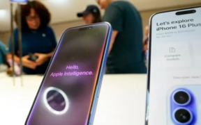 iPhone phones on display in an Apple store PHOTO/Apple