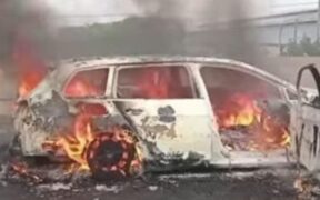 The car burning down on the highway PHOTO/FB