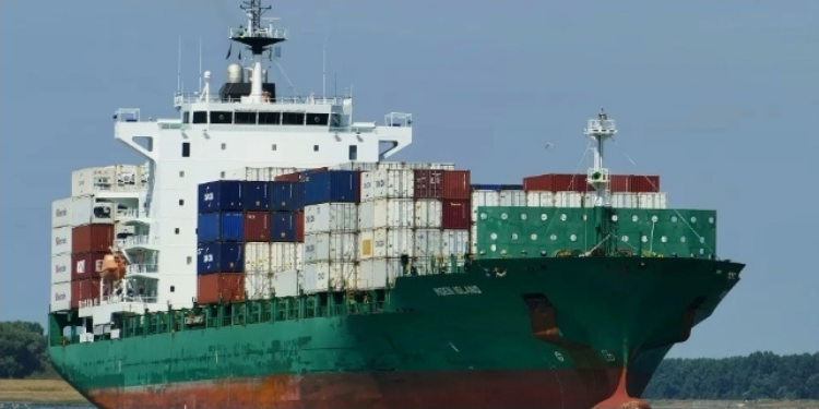 Trump Administration Speaks on Reopening Strait of Hormuz After Fresh Attacks on Iran