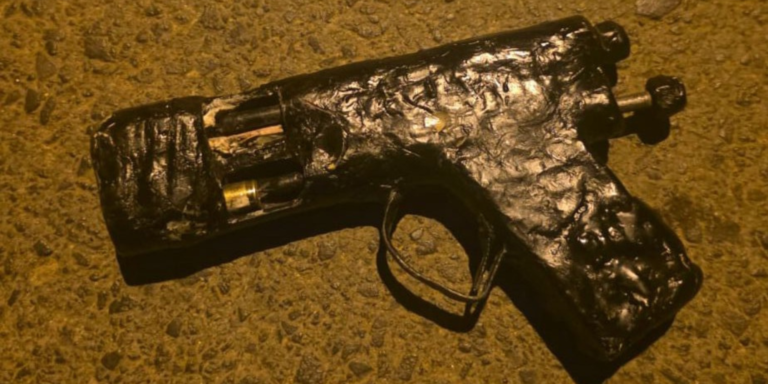 The home made pistol the police recovered from suspect PHOTO/NPS