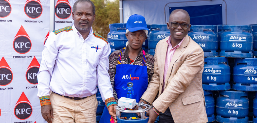 KPC Managing Director and Foundation Chair, Pius Mwendwa, KPC Foundation Manager Rachel Gathoni in Mukuru Viwandani as Kenya Pipeline Company PLC (KPC PLC) Foundation expands its Clean Energy Transition Programme focusing on poor households in the area by providing them with clean cooking solutions. PHOTO/ File