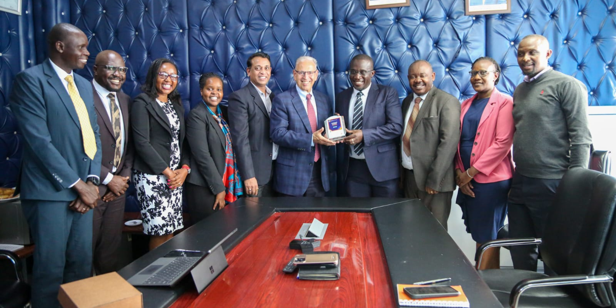 Esri Inc. Managing Director Dean Angelides together with Nairobi Water, Managing Director Martin Nang’ole, Ag. ICT Director Jimmy Thuo, Corporate Affairs and Liaison Manager James Karanja, Ag. Database Manager Sam Obilo, Survey Coordinator Kimani Stanley, GIS Officers Marvin Musumba and Lucy Mamai, as well as GIS Assistant Paul Wachira. PHOTO/ File 