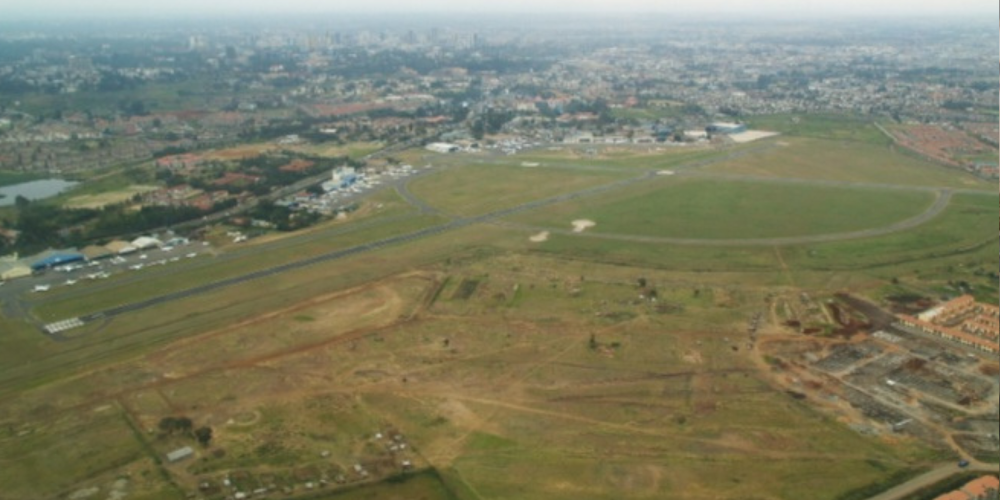 An aerial view of the Wilson Airport. PHOTO/ PHOTO/ Kreuzschnabel, Wikimedia Commons