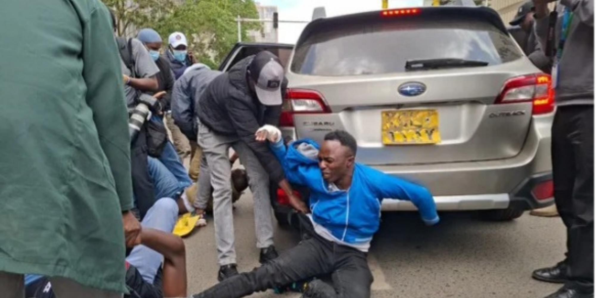 Plain-clothed officers arrest protesters along Harambee Avenue as saba saba protests kick off. PHOTO/ Kevin Cheruiyot/ NMG.