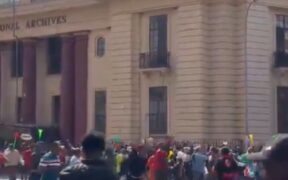 Traders protest KRA’s new KSh3.2 million cargo benchmark near the Nairobi National Archives on Friday, August 28, 2026. PHOTO/ SCREENGRAB.