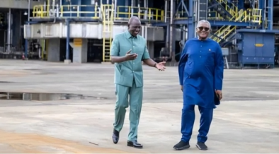 Aliko Dangote and William Ruto in his oil refinery in Nigeria PHOTO/SG